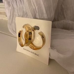Banana Republic never worn gold hoop earrings